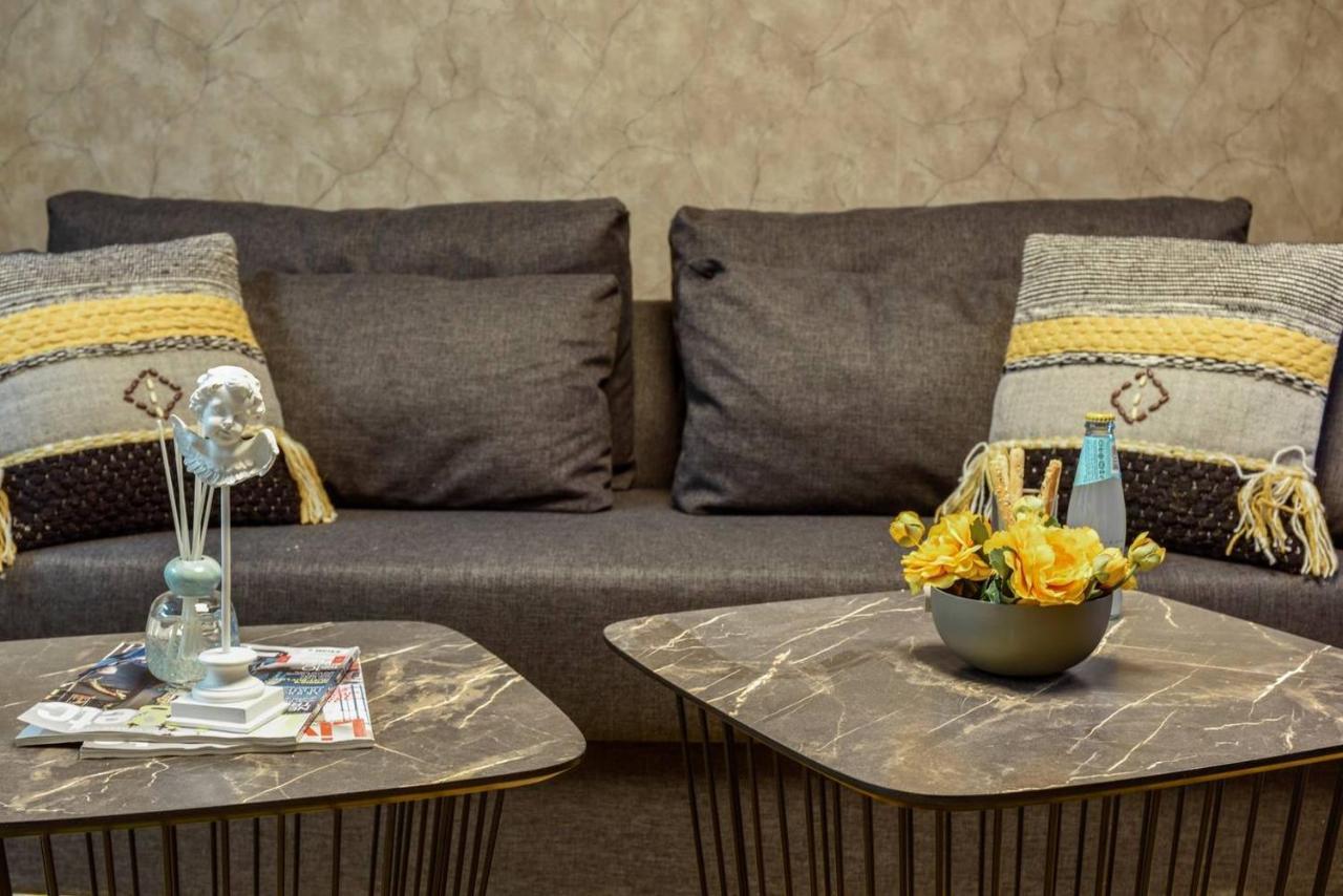 Authentic One Bedroom Apartment In City Center Jerusalem Exterior photo